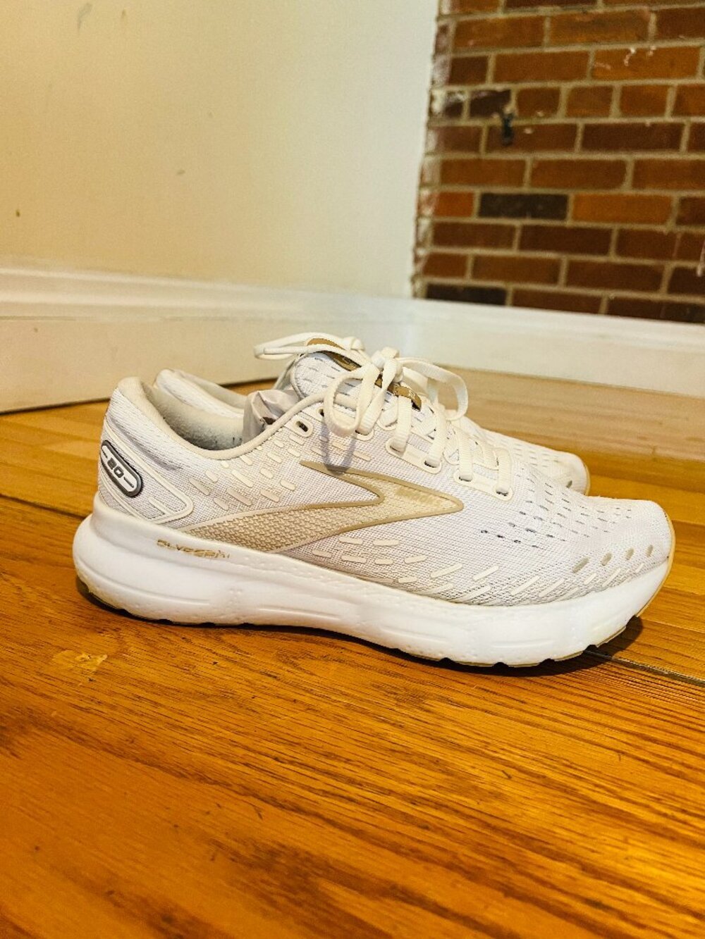 Brooks Glycerin 20 Women's Size 11 B (Medium) Running Shoes Beige